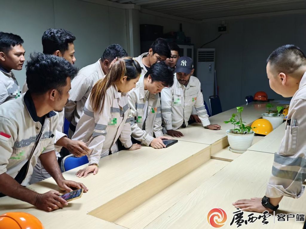 《广西日报》特别报道维构网络：广西AI在印尼当“向导”